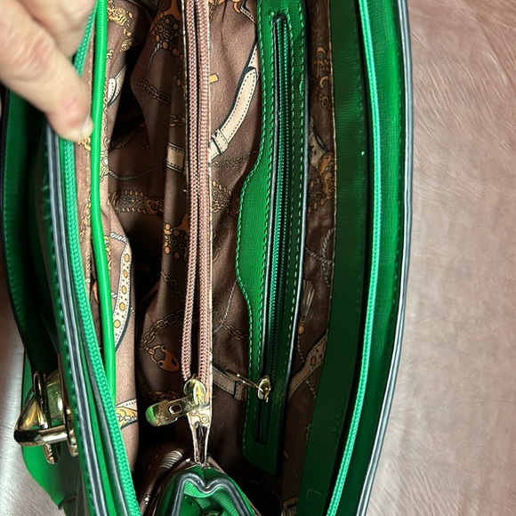 Green Handbag OS - Picture 3 of 4